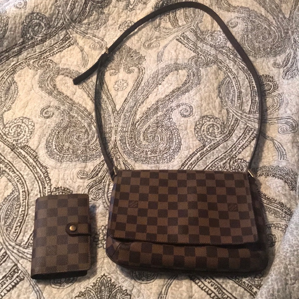 Louis Vuitton Damier Purse and Matching wallet